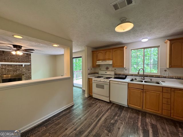 440 Hembree Forest Circle, Roswell, GA 30076