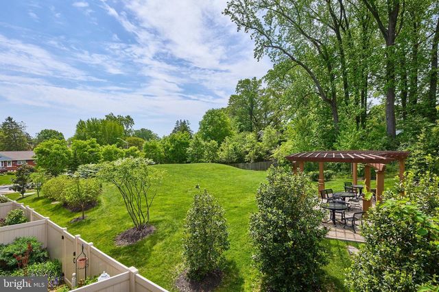 2358 CHADLINGTON RD, Falls Church, VA 22043
