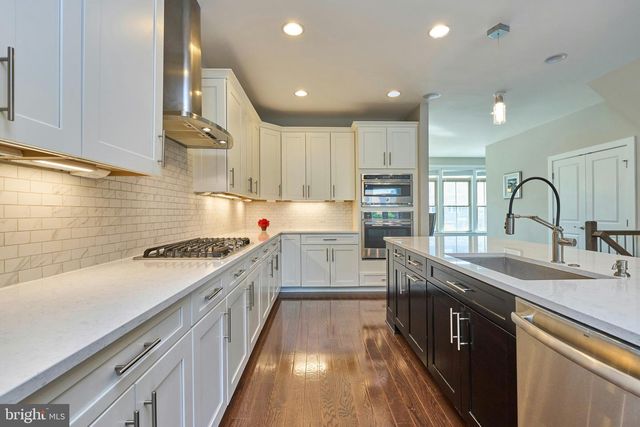 2358 CHADLINGTON RD, Falls Church, VA 22043