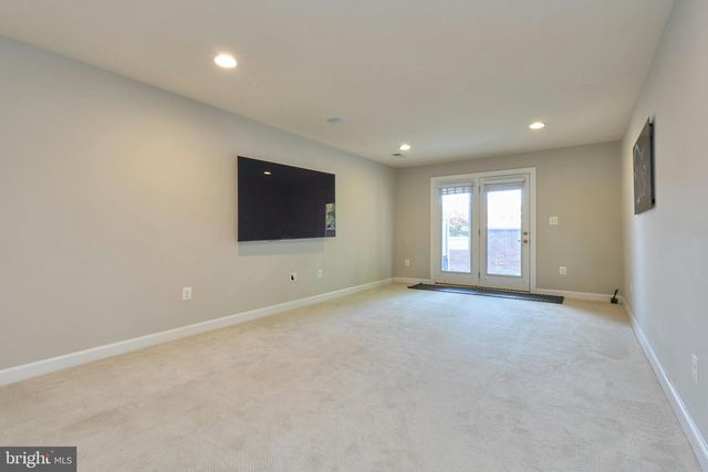 2358 CHADLINGTON RD, Falls Church, VA 22043