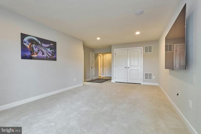 2358 CHADLINGTON RD, Falls Church, VA 22043