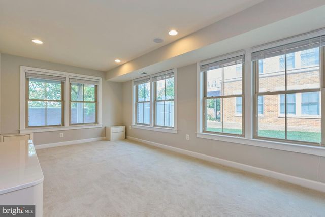 2358 CHADLINGTON RD, Falls Church, VA 22043
