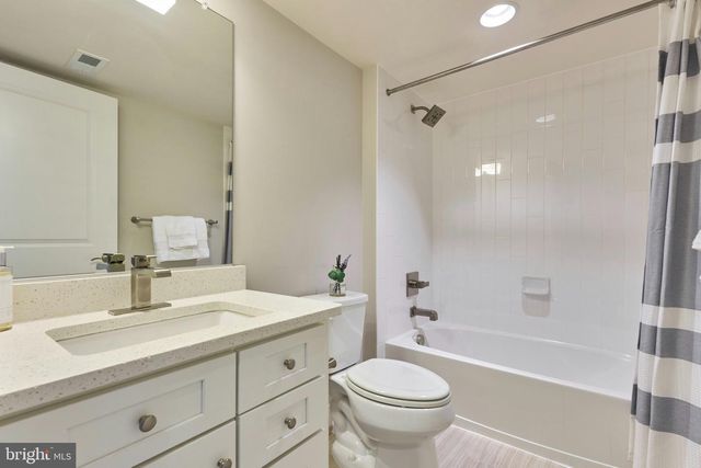 2358 CHADLINGTON RD, Falls Church, VA 22043