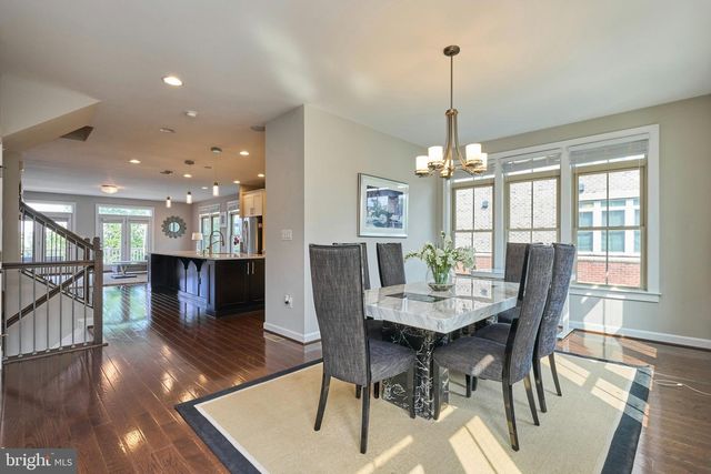 2358 CHADLINGTON RD, Falls Church, VA 22043