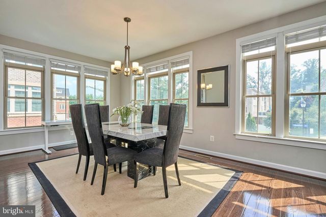 2358 CHADLINGTON RD, Falls Church, VA 22043