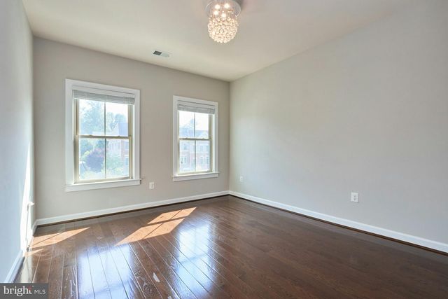 2358 CHADLINGTON RD, Falls Church, VA 22043
