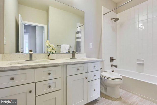 2358 CHADLINGTON RD, Falls Church, VA 22043