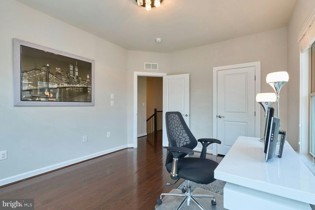 2358 CHADLINGTON RD, Falls Church, VA 22043