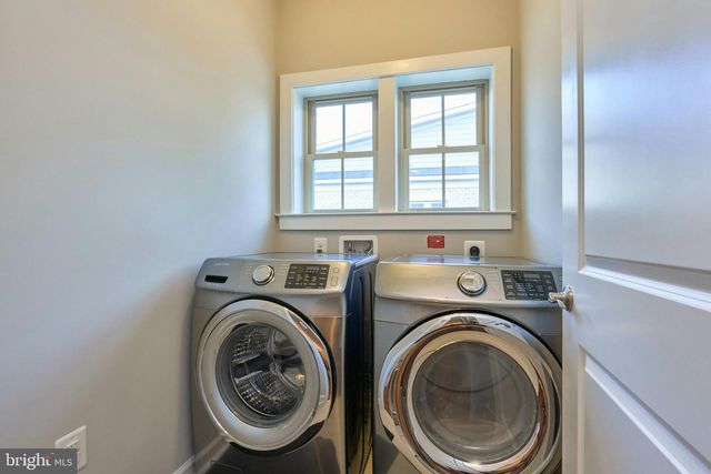 2358 CHADLINGTON RD, Falls Church, VA 22043