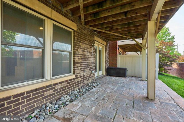 2358 CHADLINGTON RD, Falls Church, VA 22043