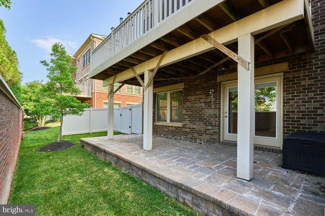 2358 CHADLINGTON RD, Falls Church, VA 22043