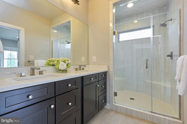 2358 CHADLINGTON RD, Falls Church, VA 22043