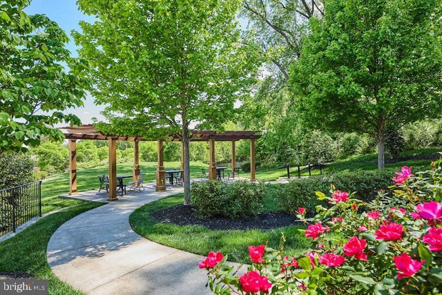 2358 CHADLINGTON RD, Falls Church, VA 22043