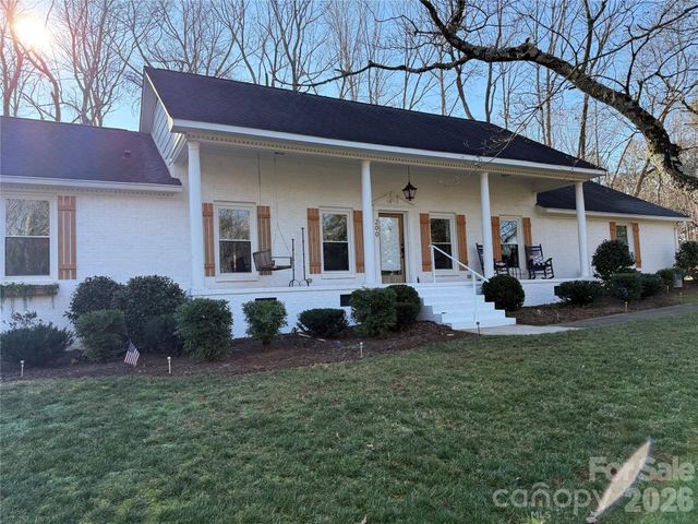 200 Belwood Drive, Belmont, NC 28012