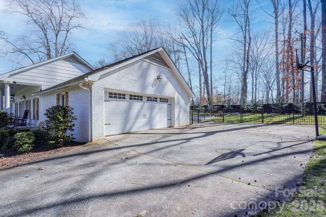 200 Belwood Drive, Belmont, NC 28012