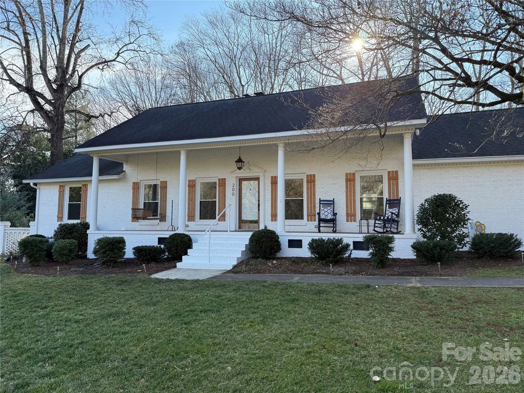 200 Belwood Drive, Belmont, NC 28012