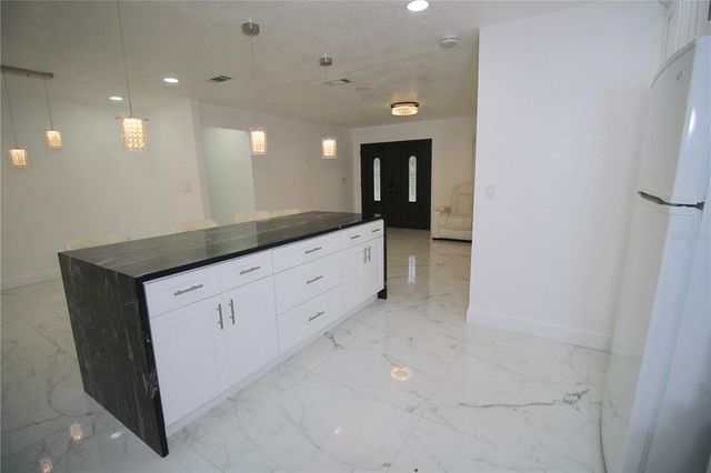 707 INNERGARY PLACE, Valrico, FL 33594