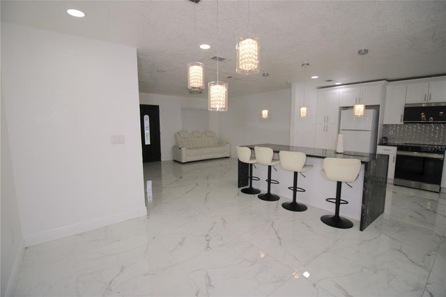 707 INNERGARY PLACE, Valrico, FL 33594