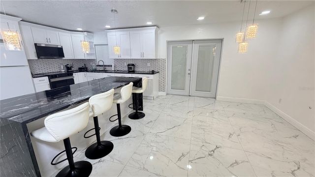 707 INNERGARY PLACE, Valrico, FL 33594
