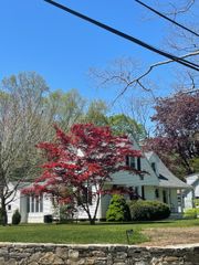 32 East Wharf Road, Madison, CT 06443