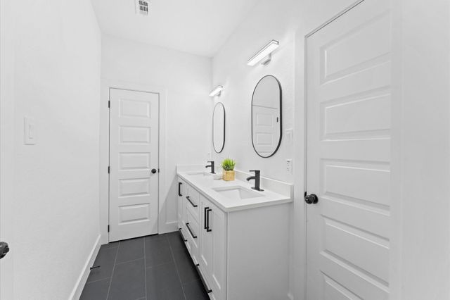 514 Melbourne Street A, Houston, TX 77022