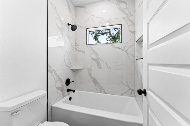 514 Melbourne Street A, Houston, TX 77022