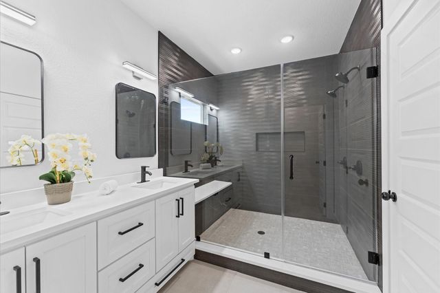 514 Melbourne Street A, Houston, TX 77022