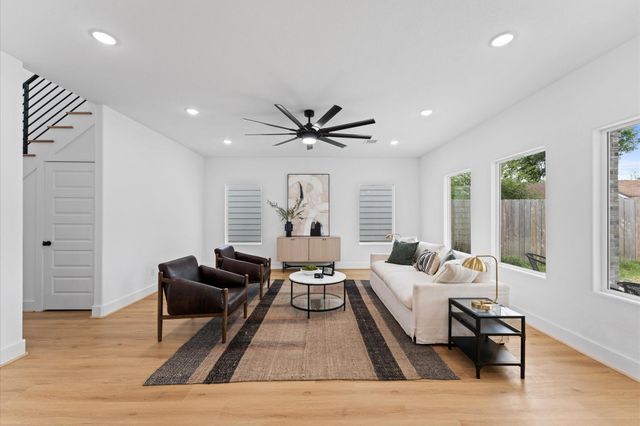 514 Melbourne Street A, Houston, TX 77022