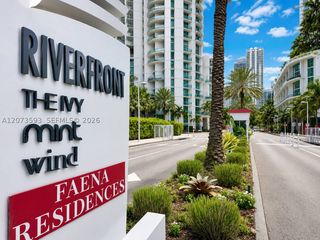 350 S Miami Ave 2215, Miami, FL 33130