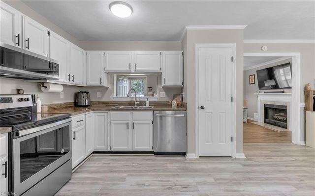 1328 Keaton WAY, Chesapeake, VA 23321