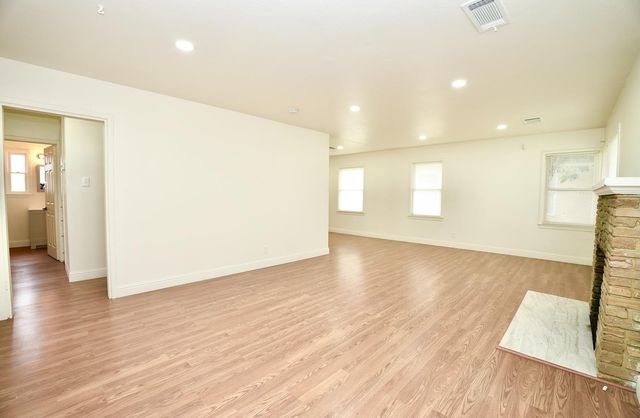 1305 E Fedora, Fresno, CA 93704