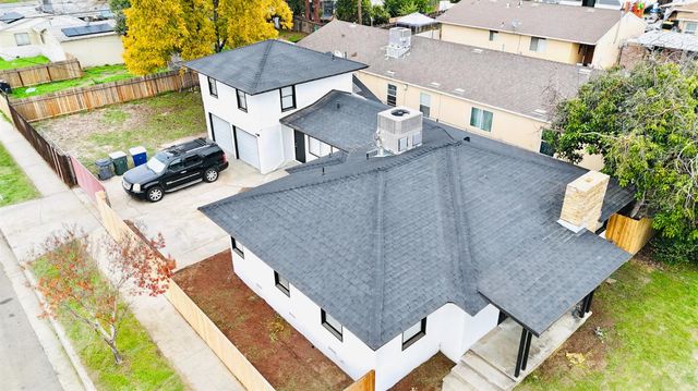 1305 E Fedora, Fresno, CA 93704