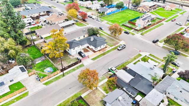 1305 E Fedora, Fresno, CA 93704