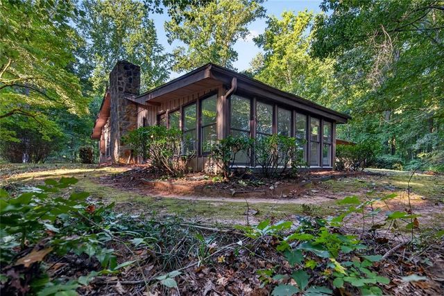 536 Adams Road, Fayetteville, GA 30214