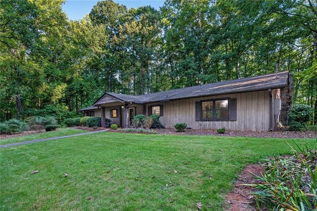 536 Adams Road, Fayetteville, GA 30214