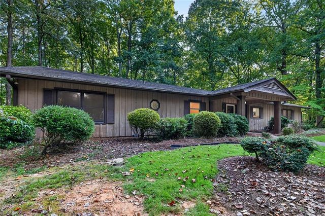 536 Adams Road, Fayetteville, GA 30214