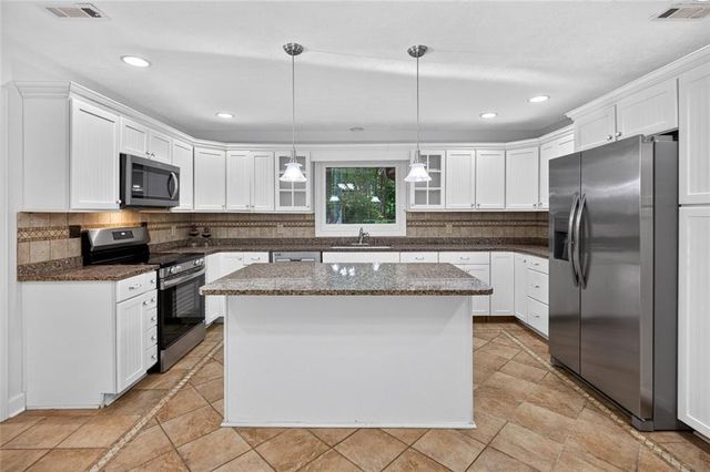 536 Adams Road, Fayetteville, GA 30214