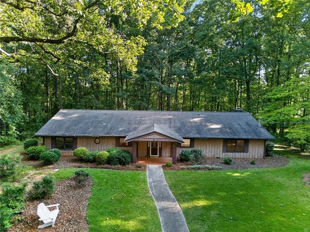 536 Adams Road, Fayetteville, GA 30214
