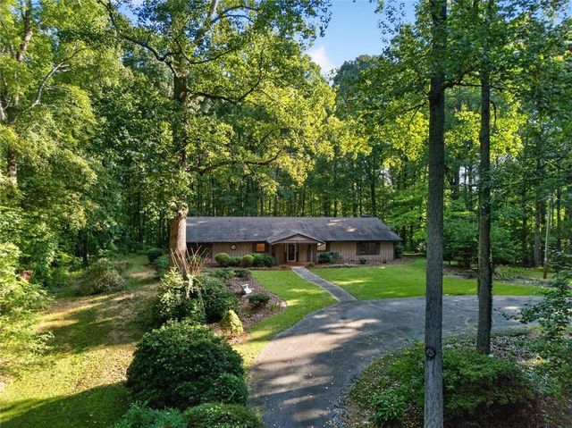 536 Adams Road, Fayetteville, GA 30214