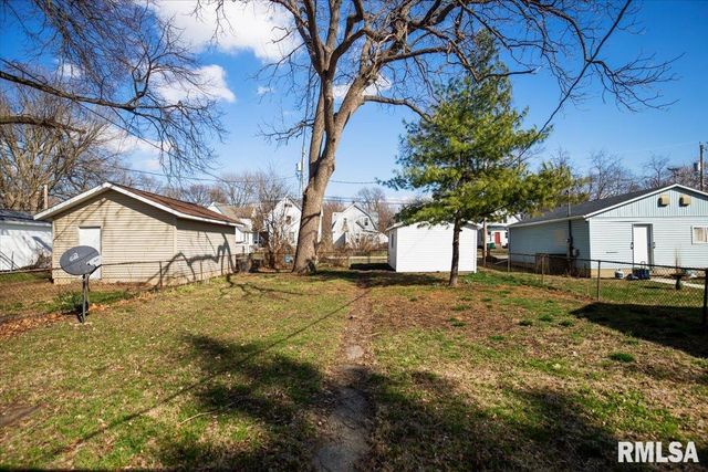 932 N 2ND Street, Springfield, IL 62702