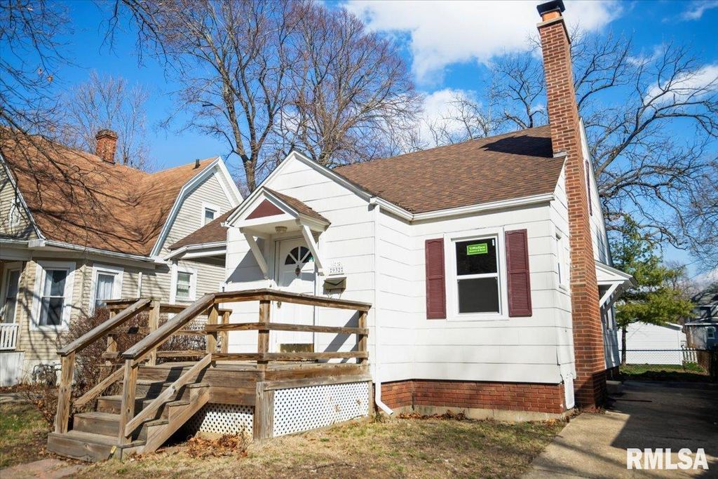 932 N 2ND Street, Springfield, IL 62702