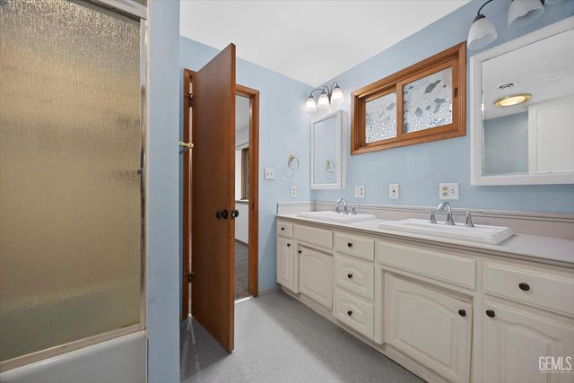 715 Francis Street, Bakersfield, CA 93308