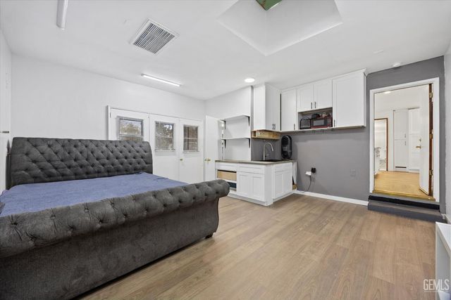 715 Francis Street, Bakersfield, CA 93308