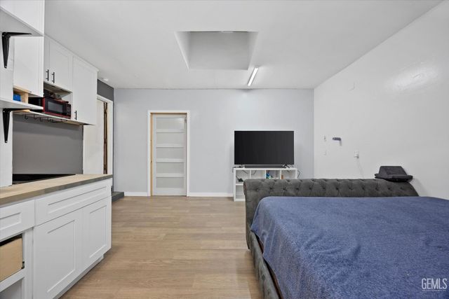 715 Francis Street, Bakersfield, CA 93308