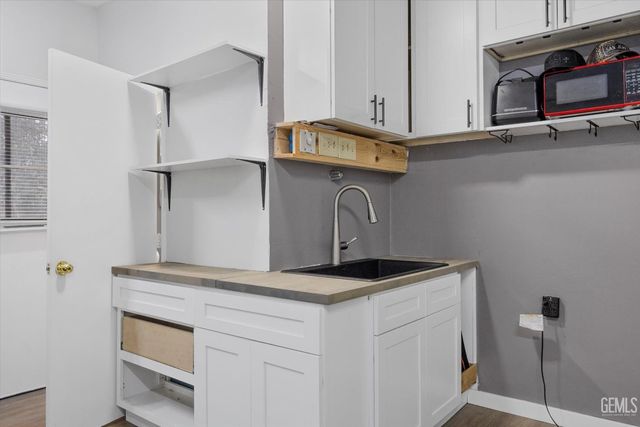 715 Francis Street, Bakersfield, CA 93308