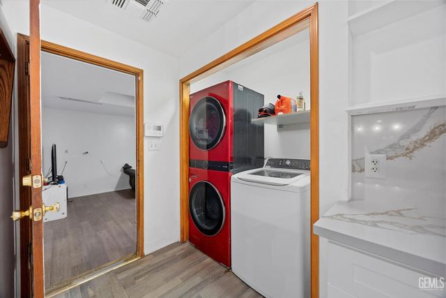 715 Francis Street, Bakersfield, CA 93308