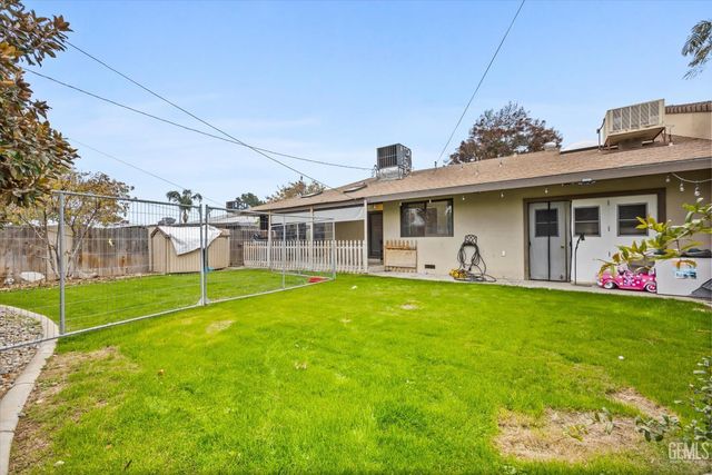 715 Francis Street, Bakersfield, CA 93308