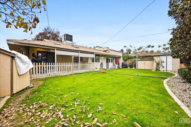 715 Francis Street, Bakersfield, CA 93308