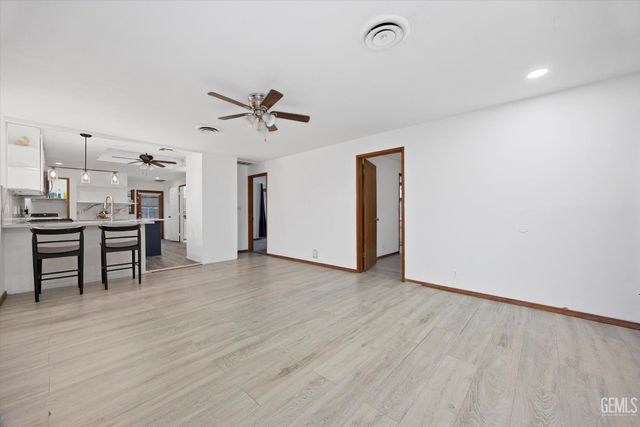 715 Francis Street, Bakersfield, CA 93308