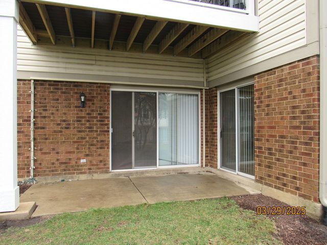 1735 Chesapeake Lane 7, Schaumburg, IL 60193